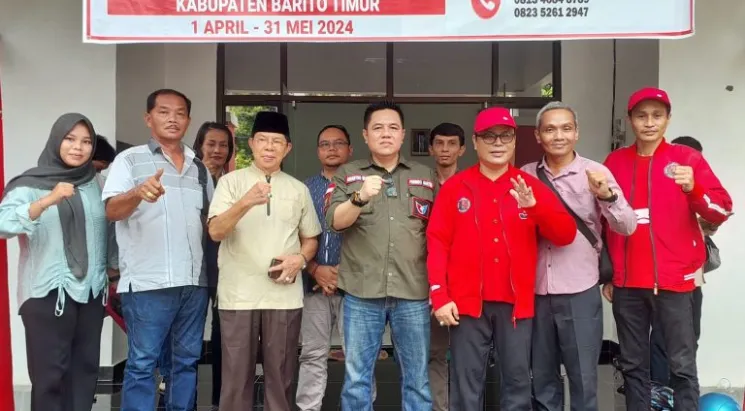 Didampingi Mantan Bupati Barito Timur, Ariantho S Muler Daftar Cabup ke PDIP